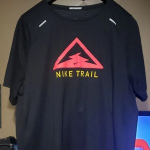 Nike Running Men's Dri-Fit Black Athletic Short Sleeve Shirt Size Large